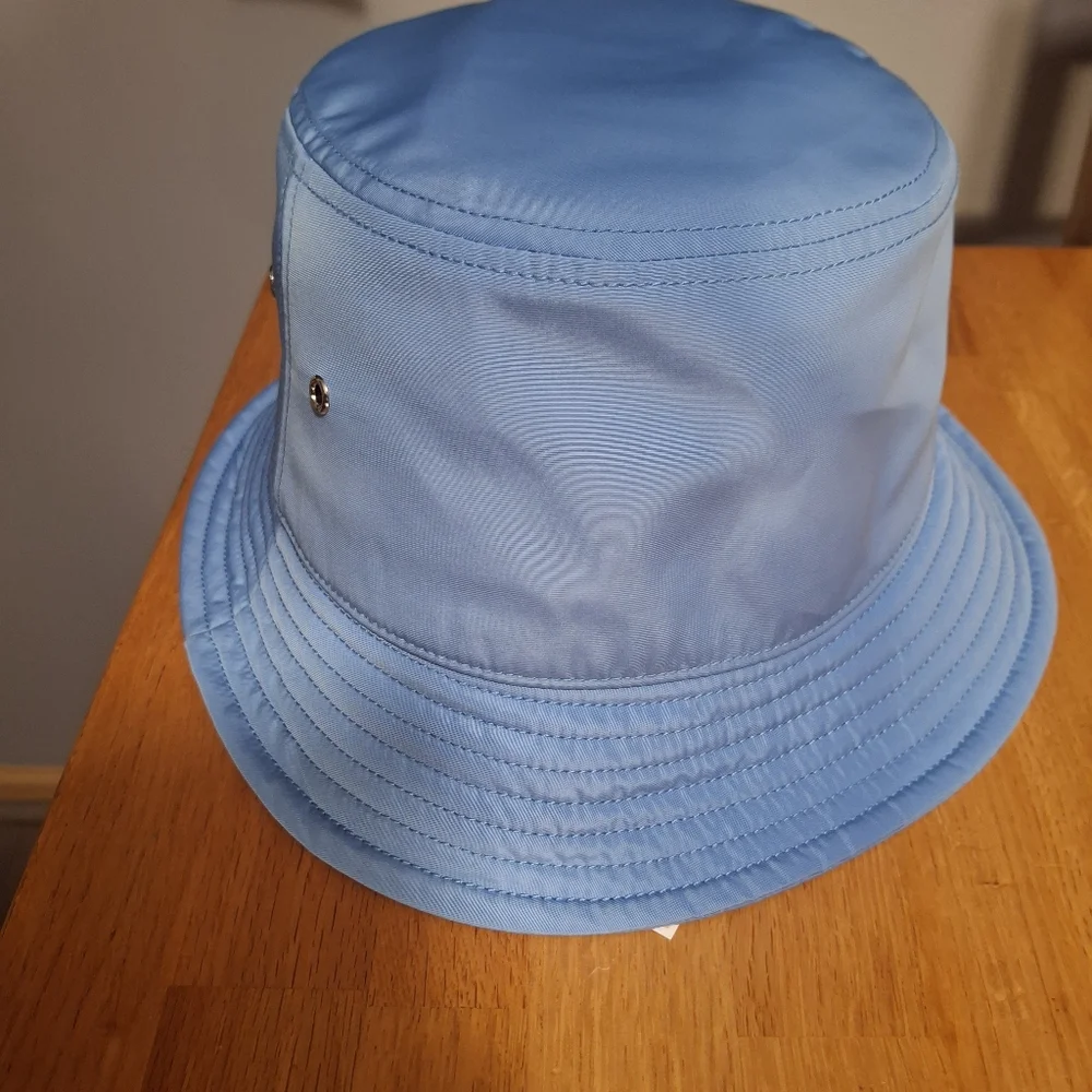 Host Pick Michael Kors Woven Bucket Hat - Picture 7 of 12